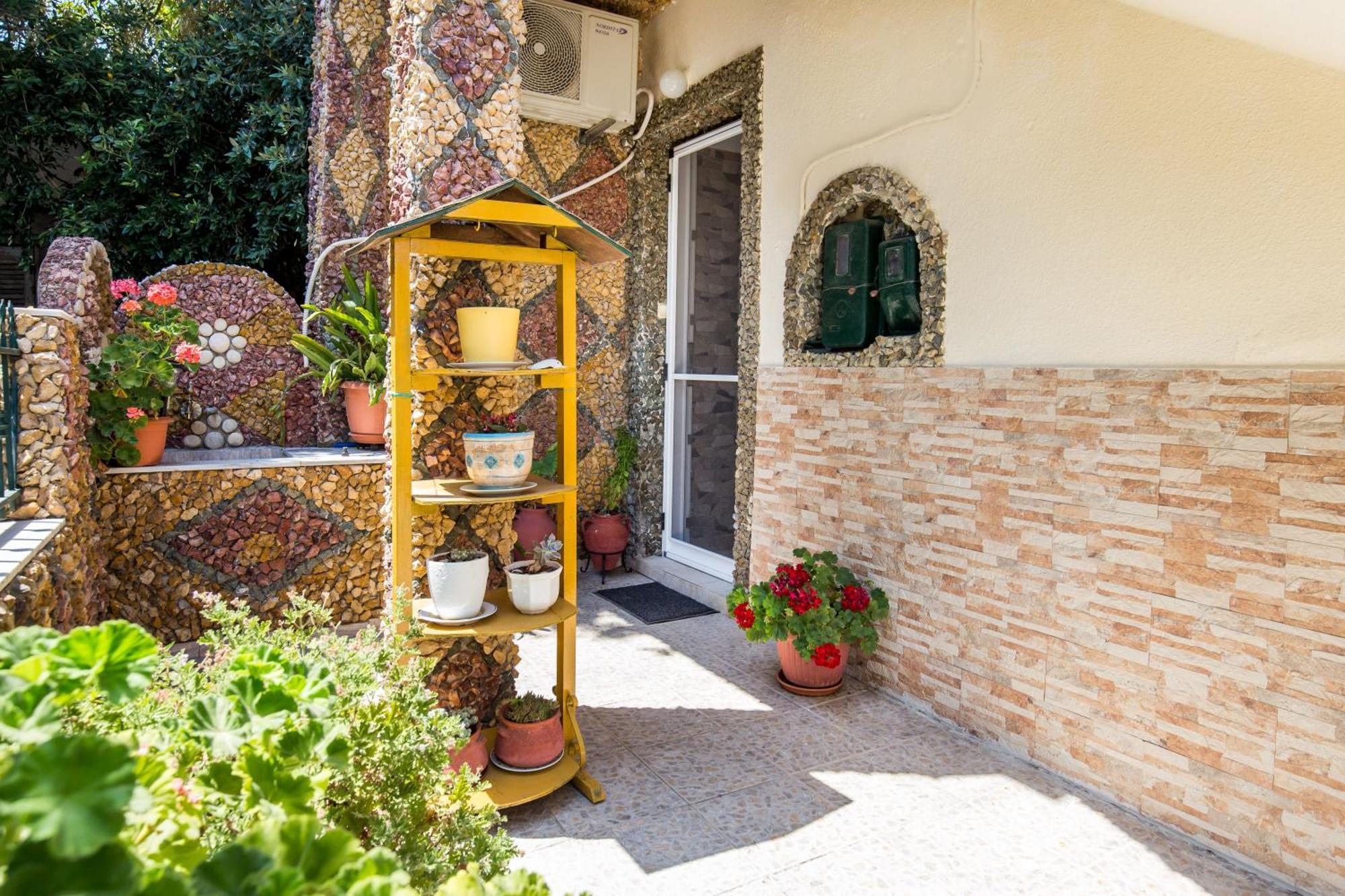 Golden Sunset Beach Apartment Skála Kallirákhis エクステリア 写真